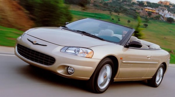 В средата на 90-те Sebring започва да се появява като име на семейство седани, купета и кабриолети на Chrysler. Но определено Maserarti е Sebring, който трябва да имате.